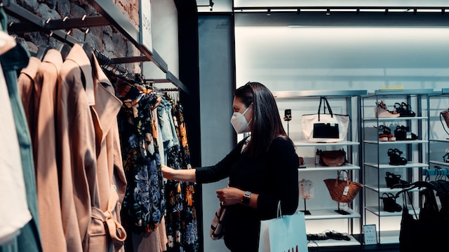 Shopping responsable : comment choisir des vêtements durables et éthiques