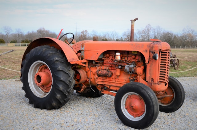 L’art au service des tracteurs : explorer leurs représentations créatives