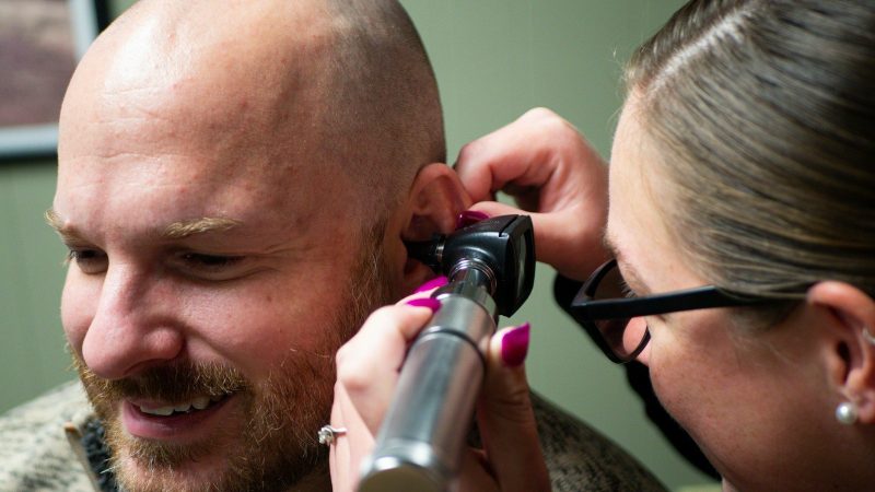 Formation assistant audioprothésiste : guide complet pour votre carrière