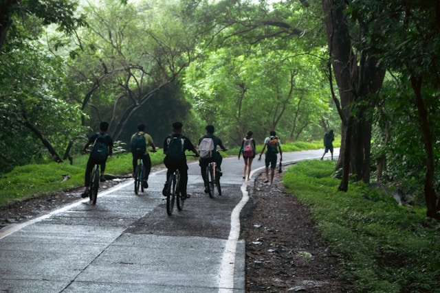 Vélo de randonnée : Comment sélectionner la tenue idéale pour vos aventures à deux roues