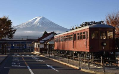 Randonner sans voiture : les massifs accessibles en train